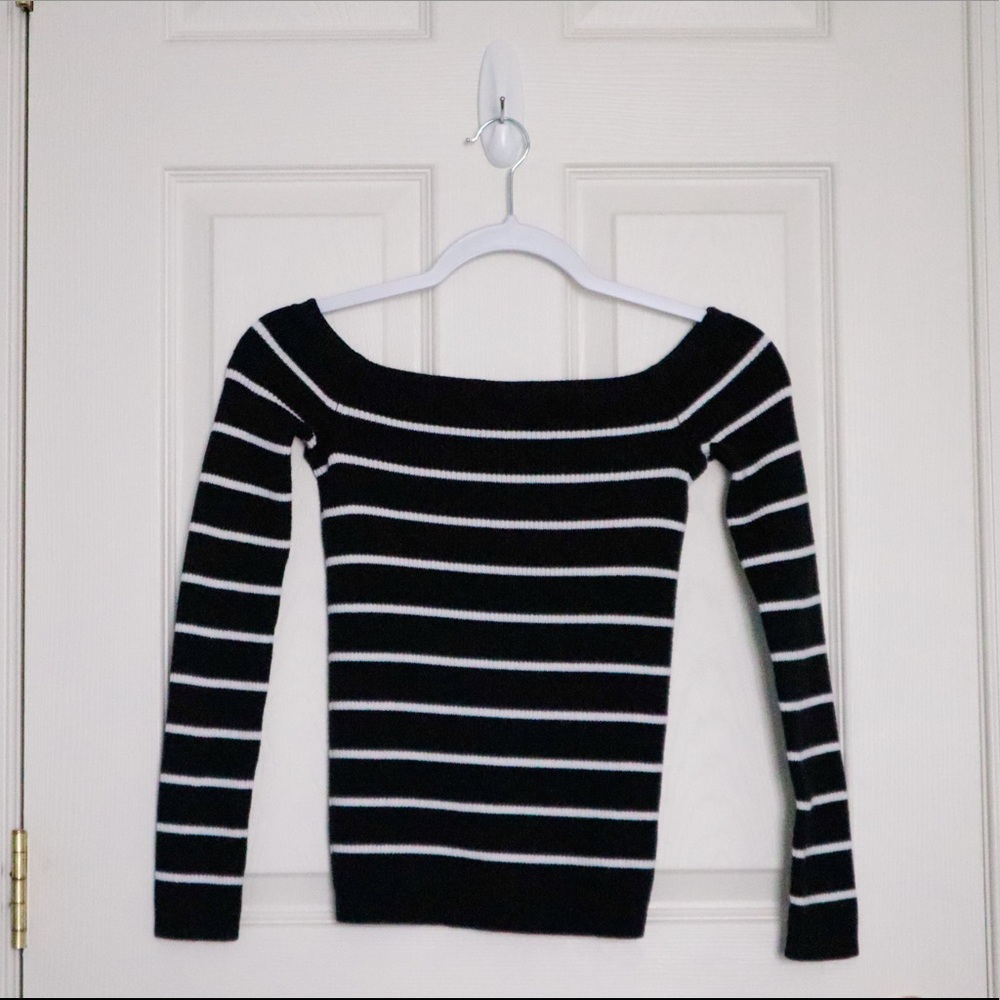 American Eagle Black & White Striped Sweater XS
